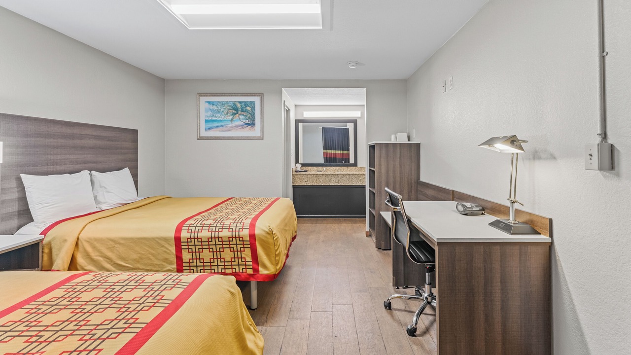 Photo of Bedroom in Rogers
