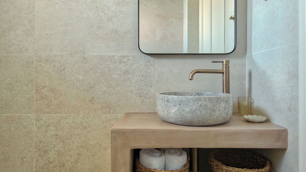 Photo of Bathroom in Akrotiri