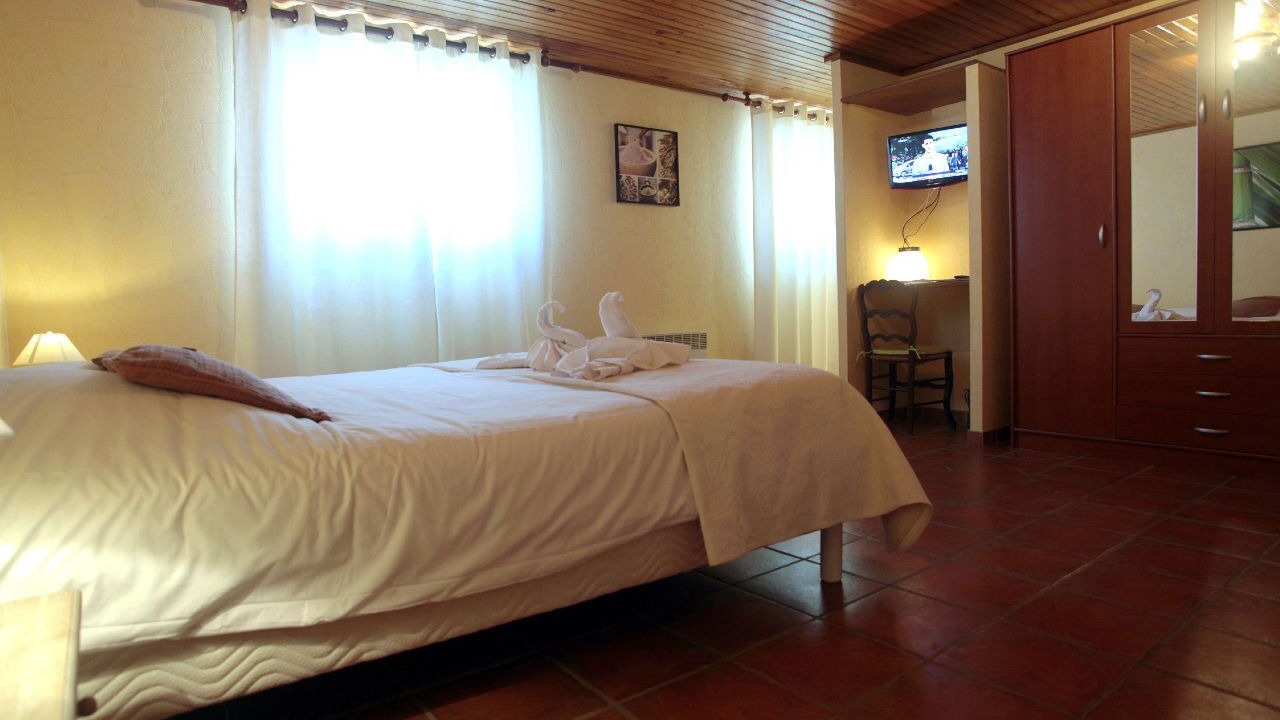 Photo of Bedroom in Saint-Chinian