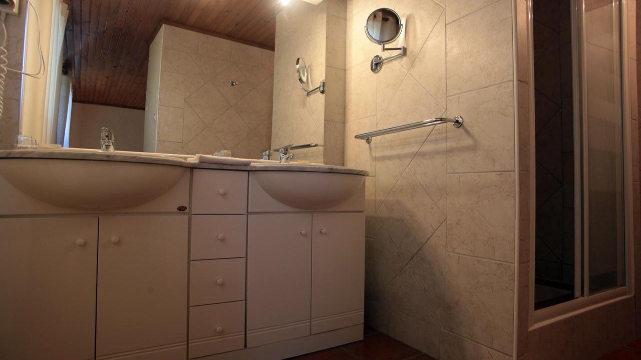 Photo of Bathroom in Saint-Chinian