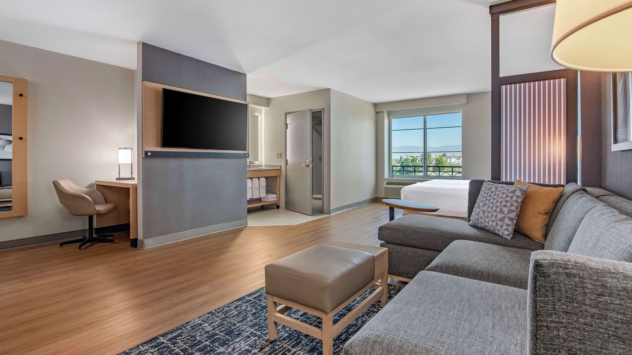 Photo of Bedroom in Downtown Riverside