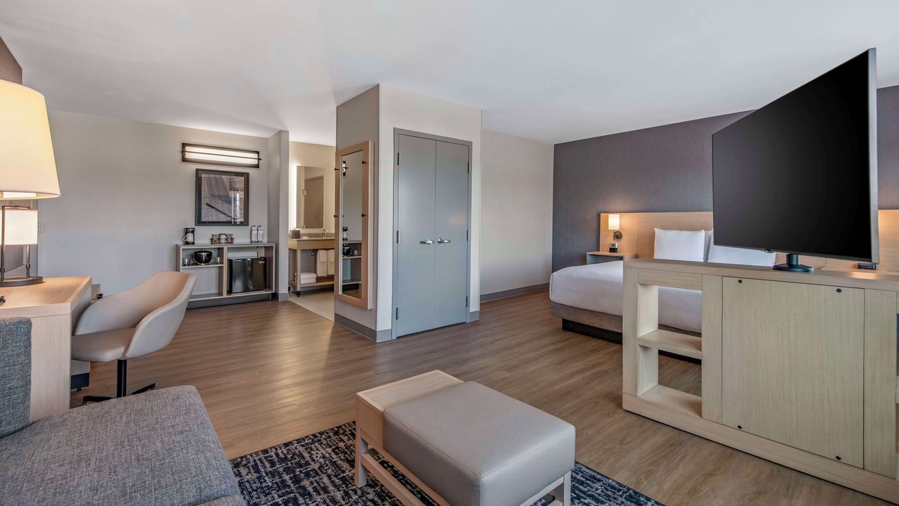 Photo of Bedroom in Downtown Riverside