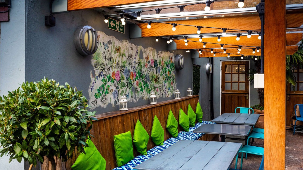 Photo of Outdoor in Addison