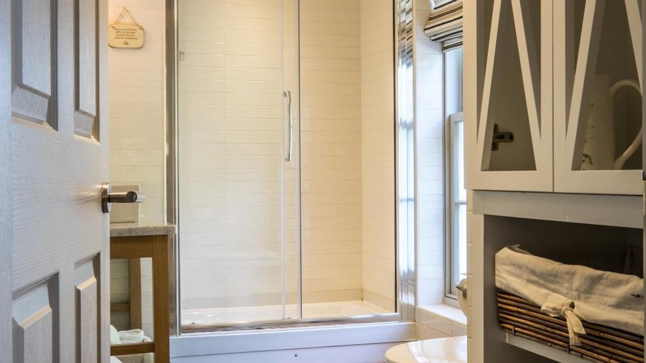 Photo of Others in Clapham