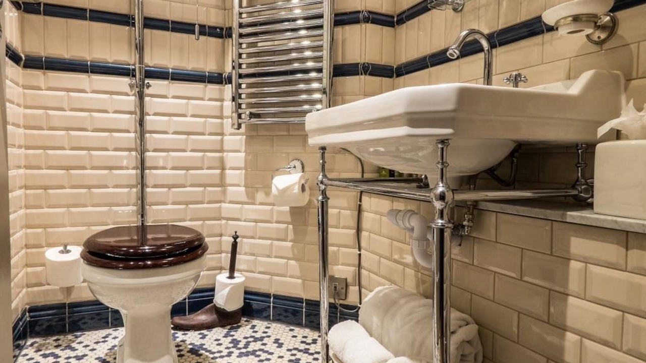 Photo of Others in Clapham