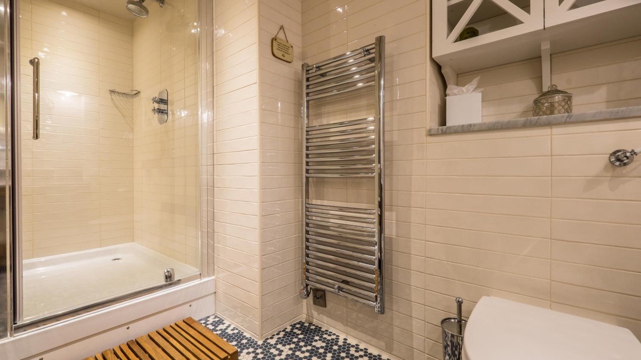 Photo of Others in Clapham