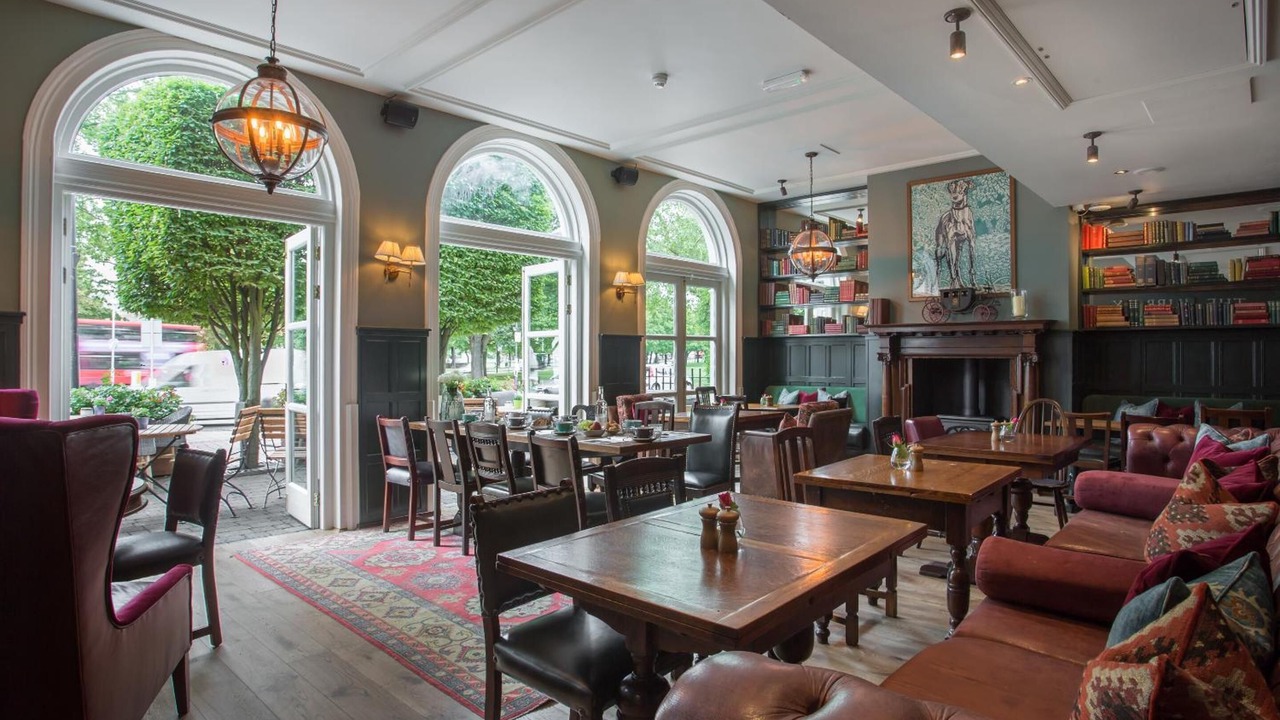 Photo of Others in Kew