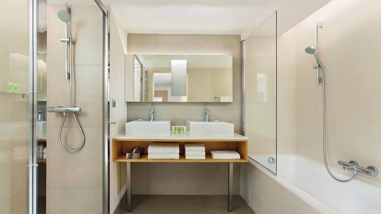 Photo of Bathroom in Aiguerelles