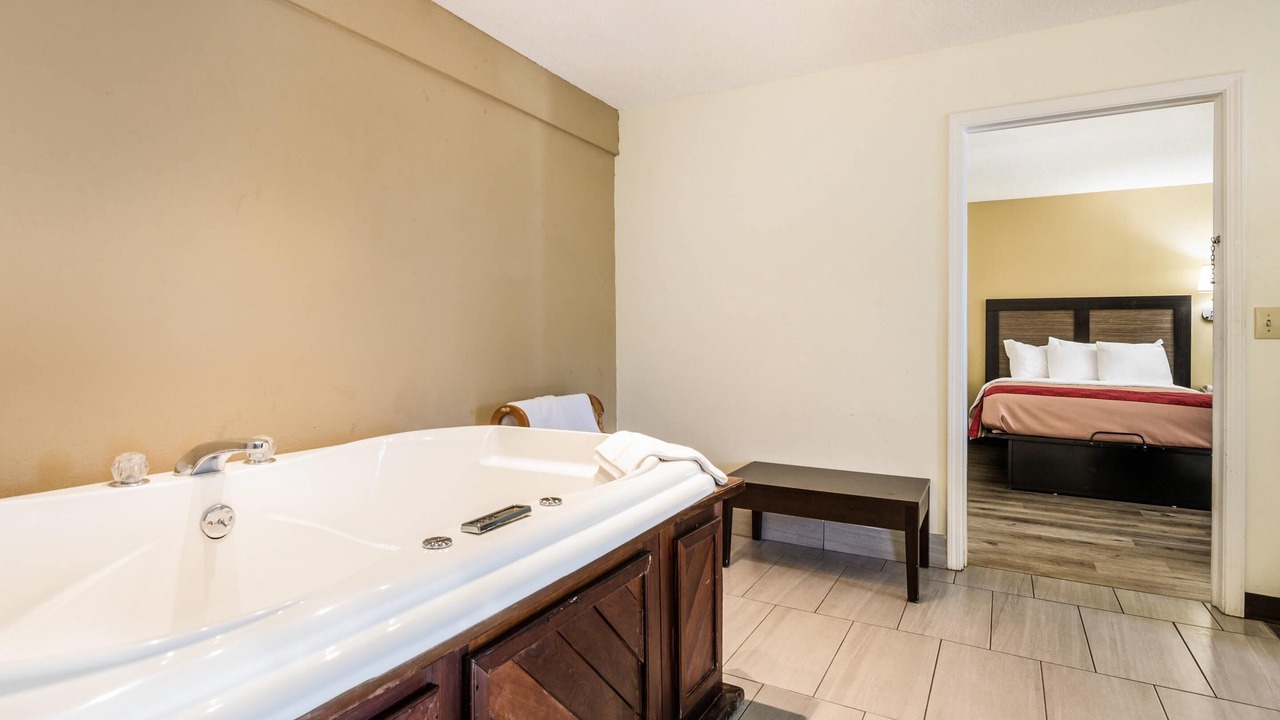 Photo of Bedroom in Glade Spring