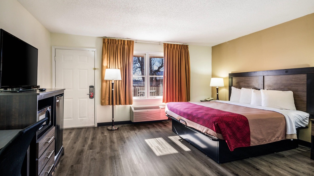Photo of Bedroom in Glade Spring