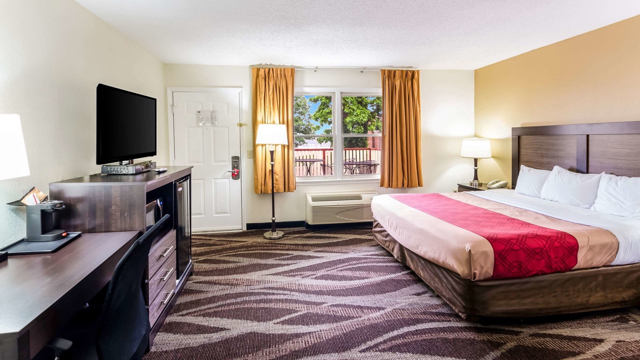 Photo of Bedroom in Glade Spring