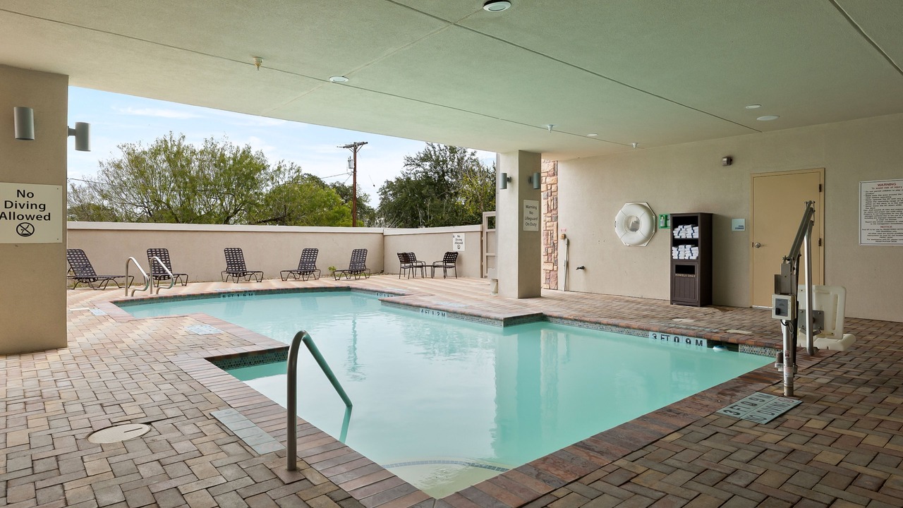 Photo of Outdoor in George West