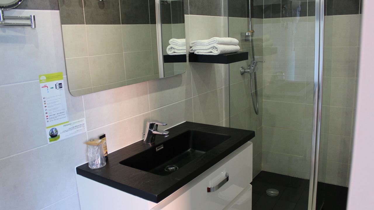 Photo of Bathroom in Chateauneuf-les-Martigues