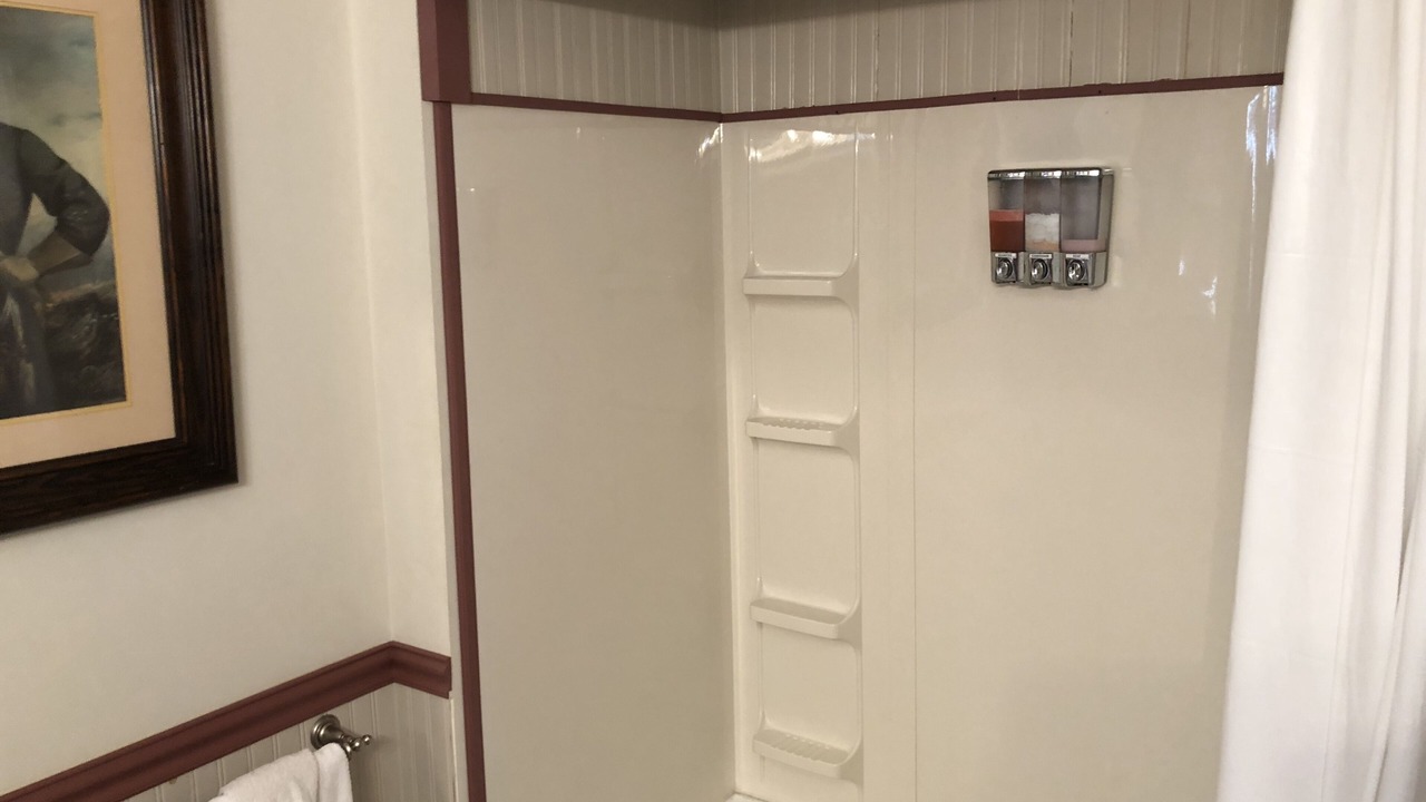 Photo of Bathroom in Centre Hall