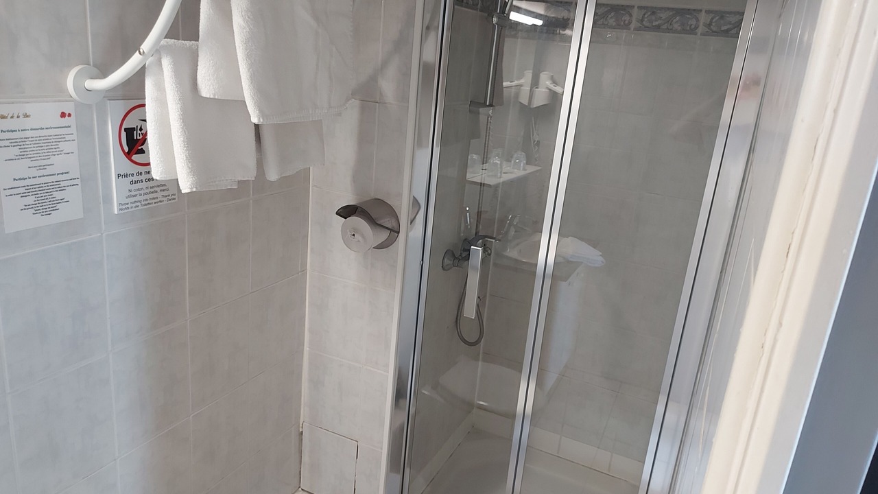Photo of Bathroom in Albert