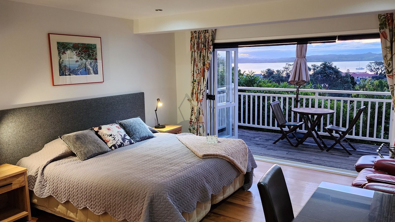 Photo of Bedroom in Russell