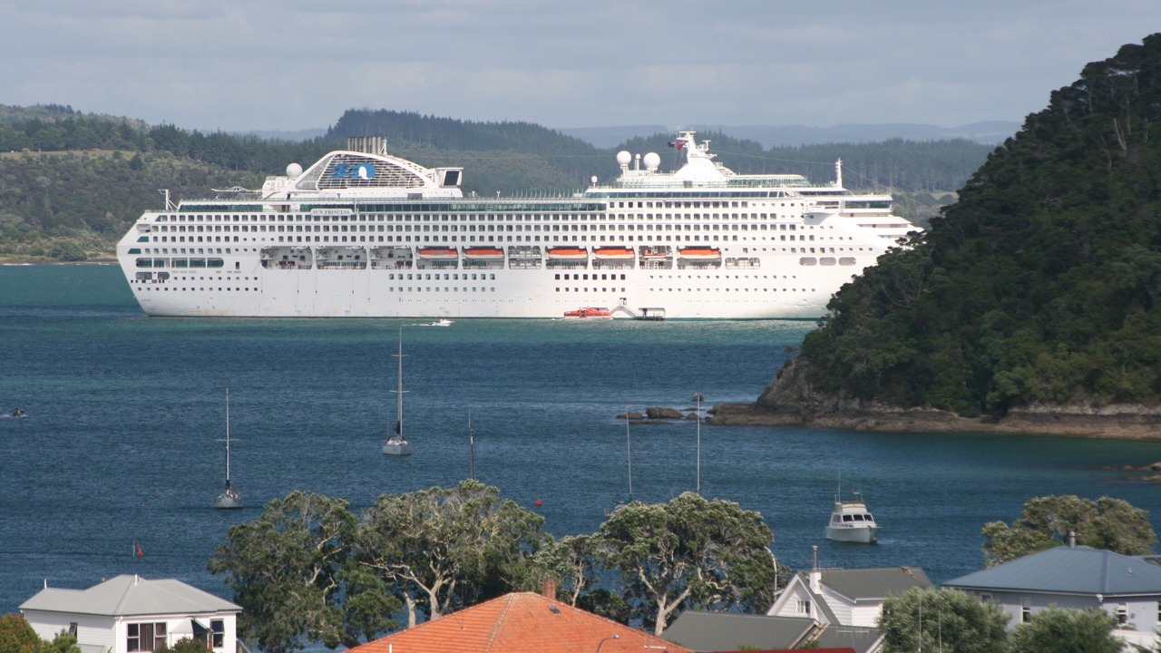Photo of Bedroom in Russell