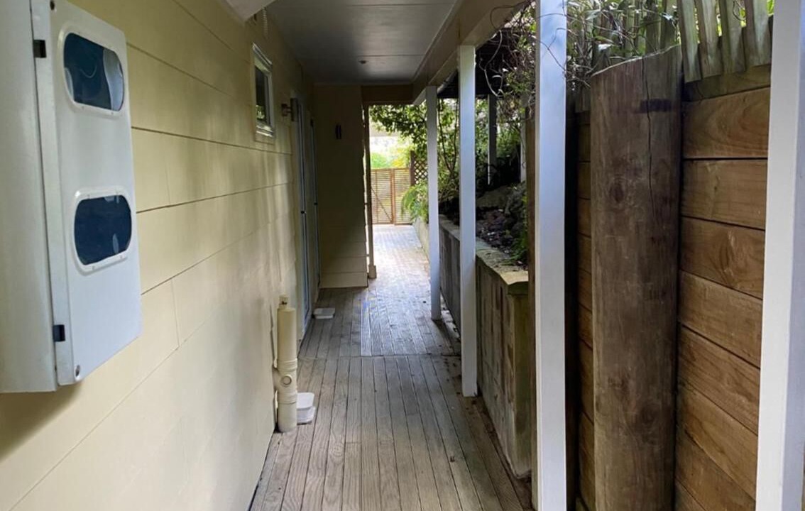 Photo of Others in Russell