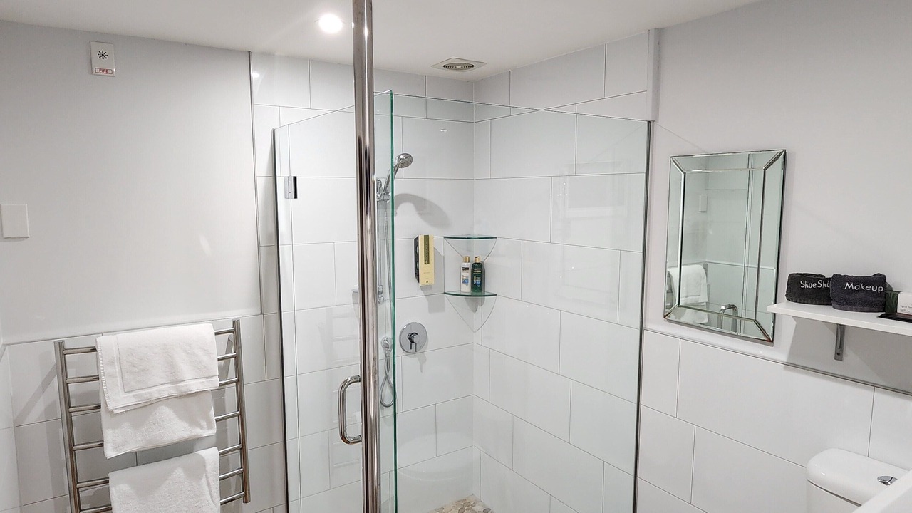 Photo of Bathroom in Russell