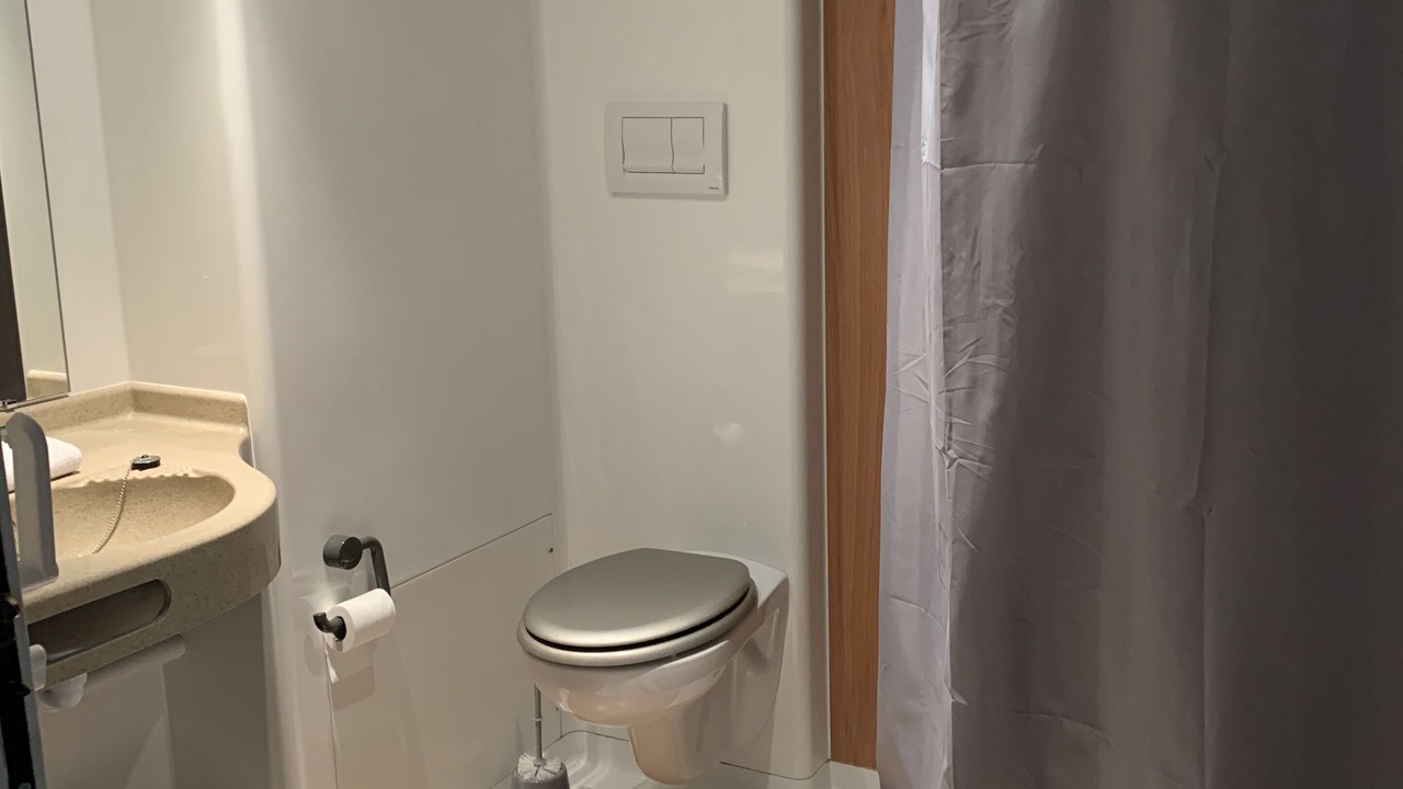Photo of Bathroom in Saint-Albain