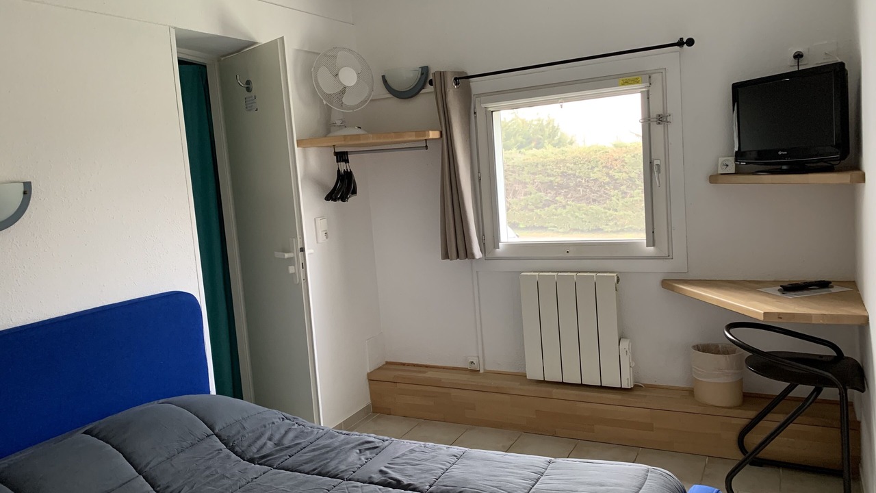 Photo of Bedroom in Saint-Albain