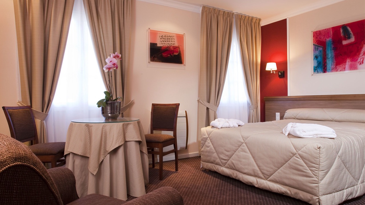 Photo of Bedroom in Bagneres-de-Luchon