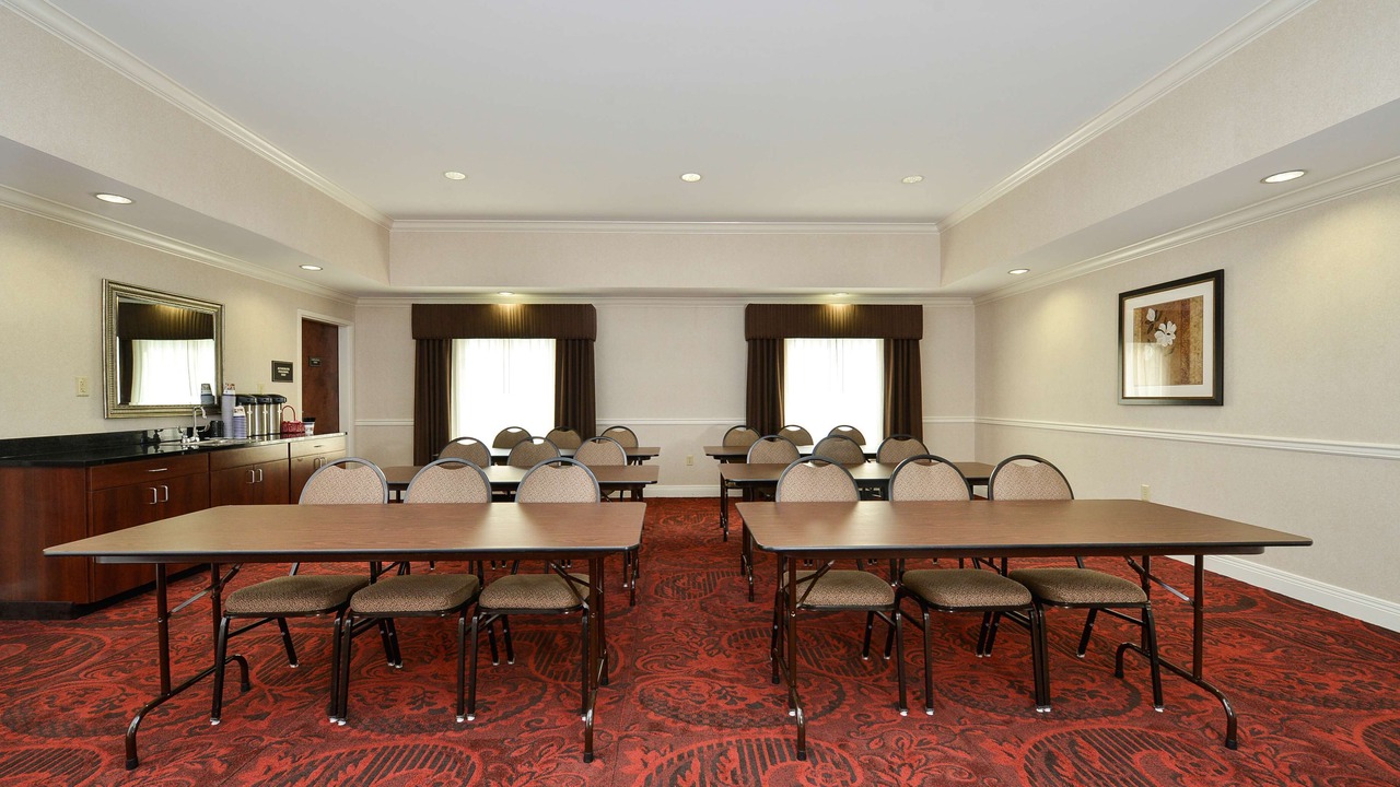 Photo of Others in Louisa