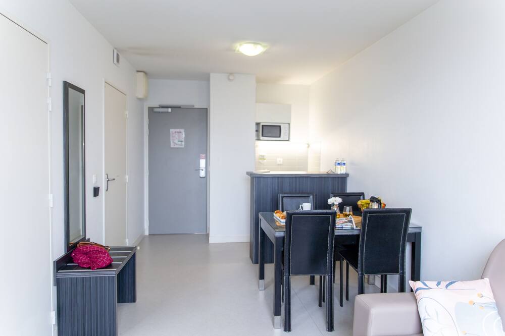 Photo of Livingroom in Croix de Pierre - Route d'Espagne