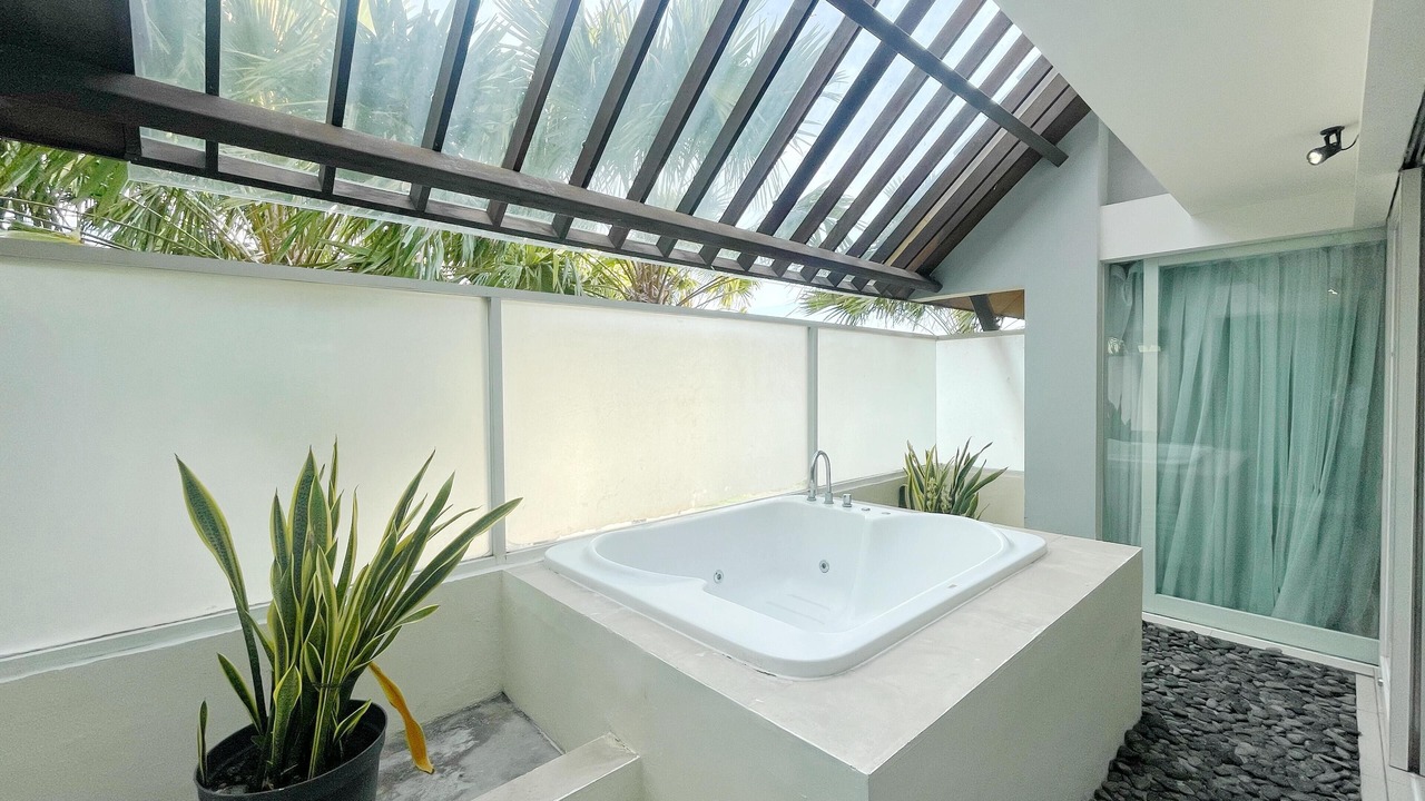 Photo of Bathroom in Sunset Road