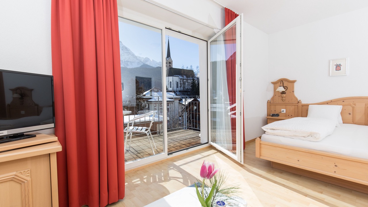 Photo of Bedroom in Engadin Scoul