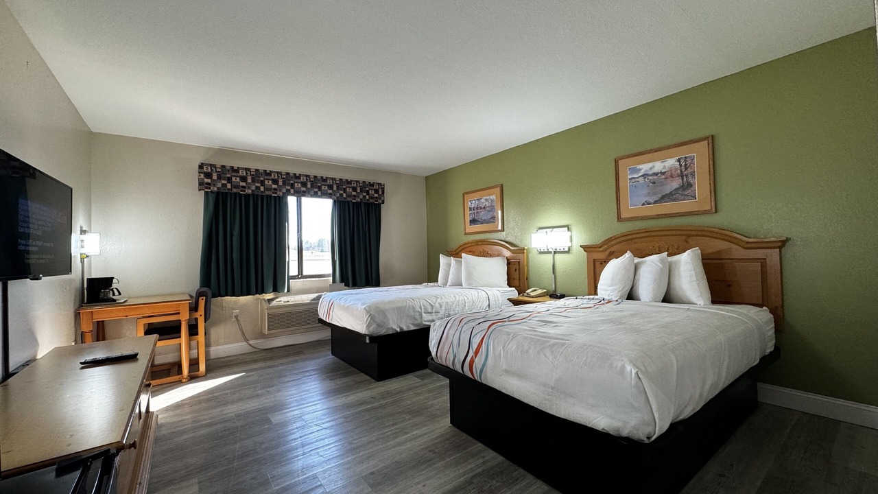 Photo of Bedroom in Stilwell