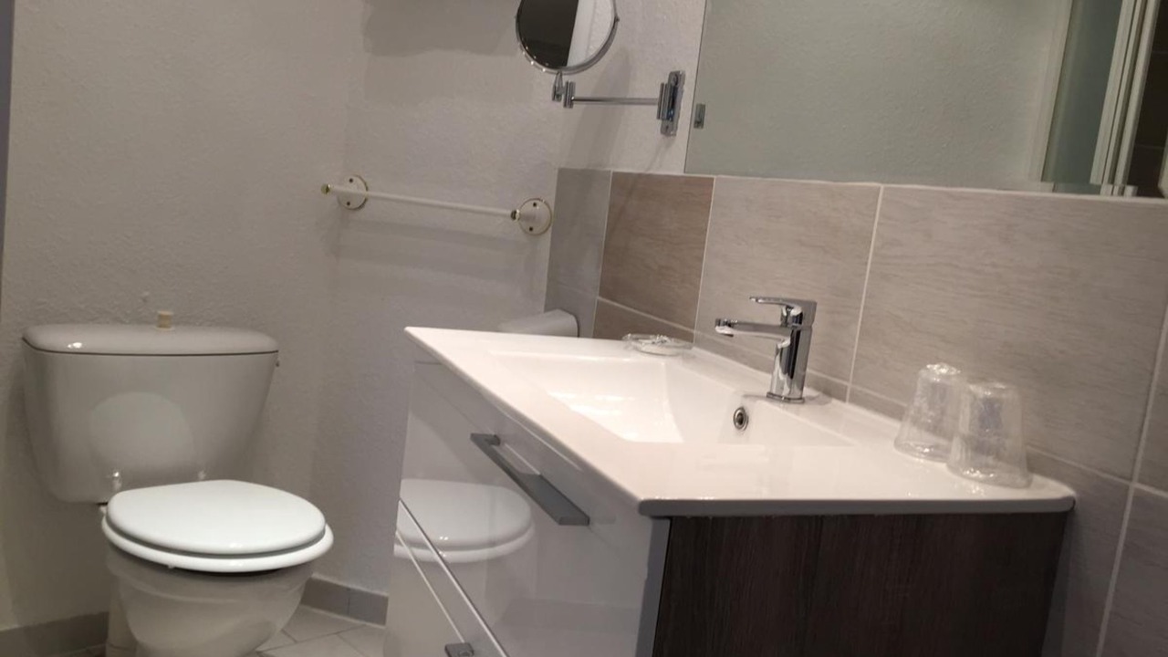 Photo of Bathroom in Montlucon