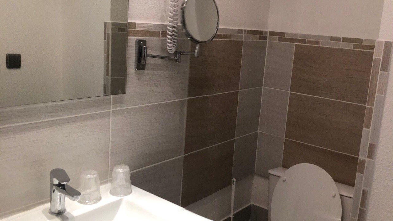 Photo of Bathroom in Montlucon