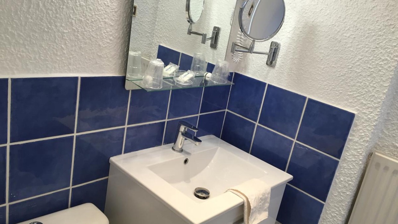 Photo of Bathroom in Montlucon