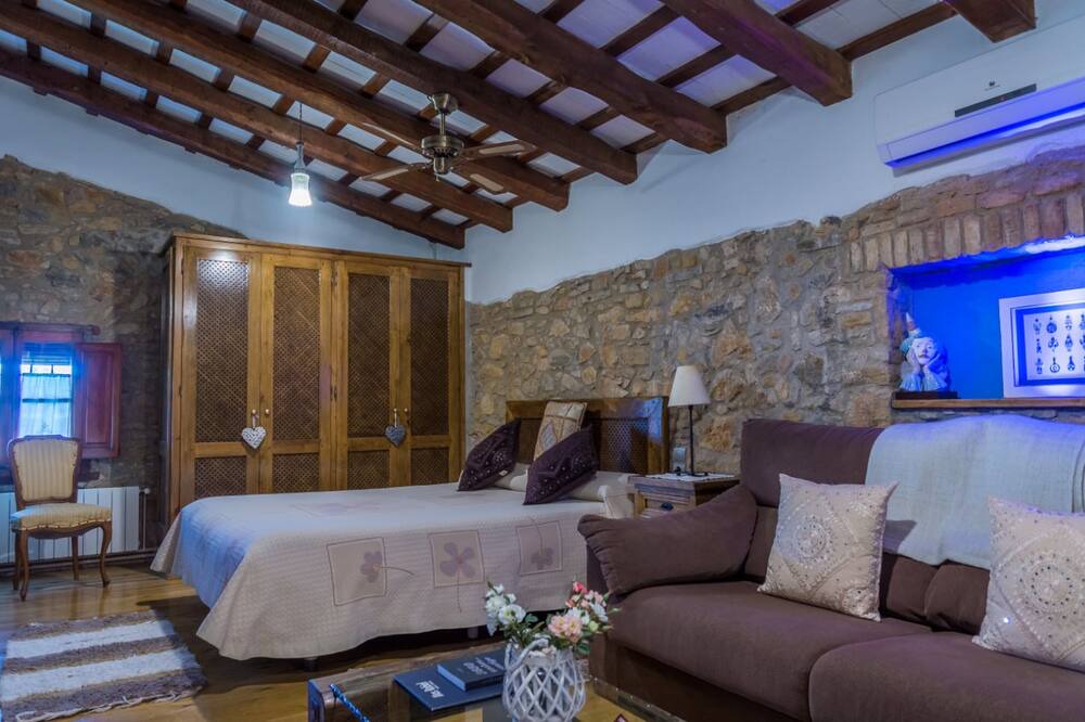 Photo of Bedroom in Forallac
