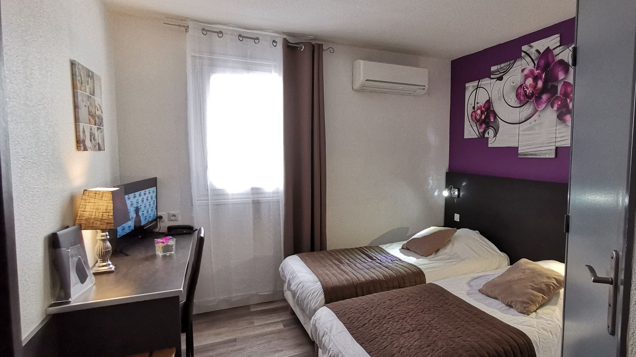 Photo of Bedroom in Romilly-sur-Seine