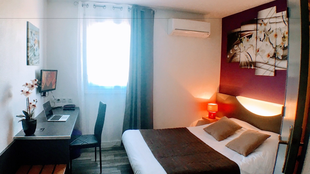 Photo of Bedroom in Romilly-sur-Seine