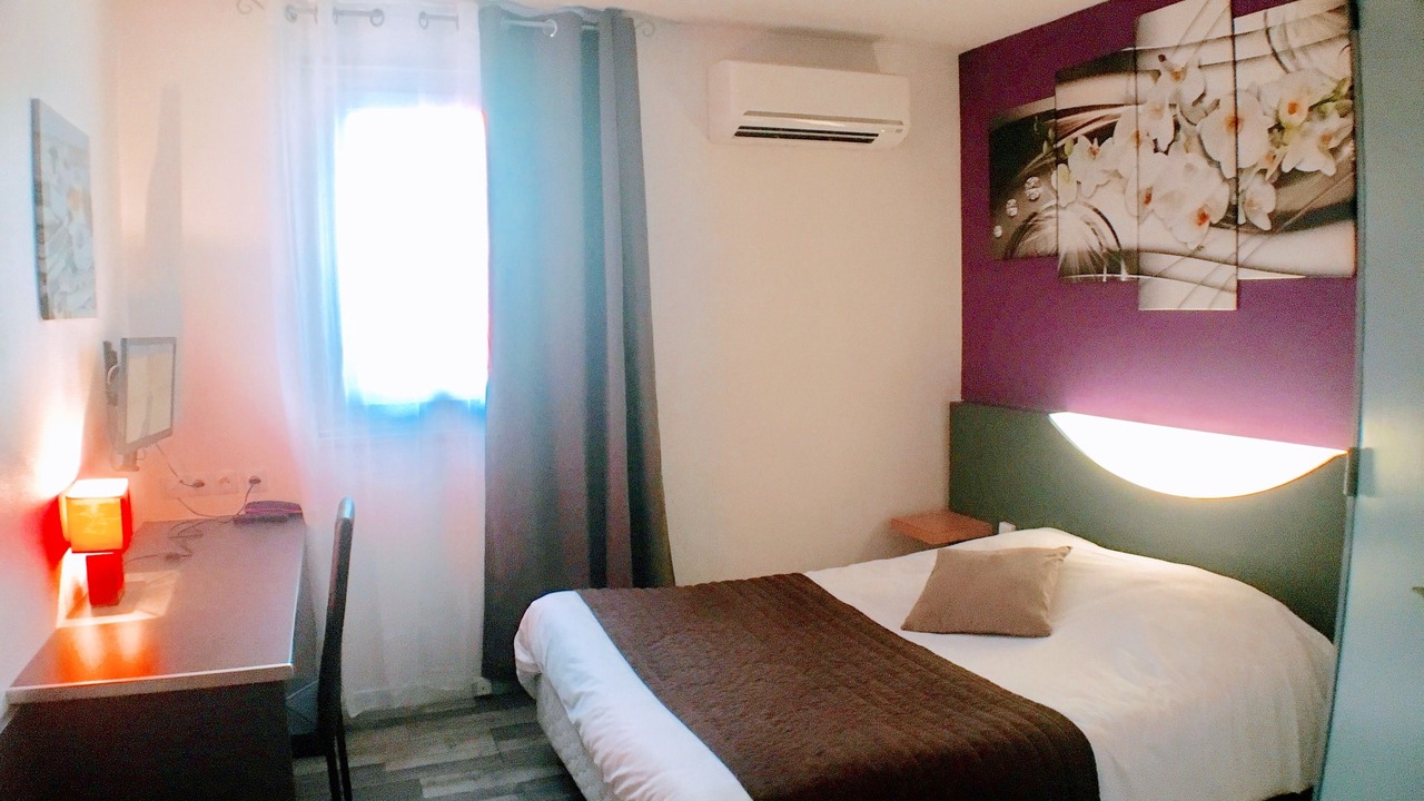 Photo of Bedroom in Romilly-sur-Seine