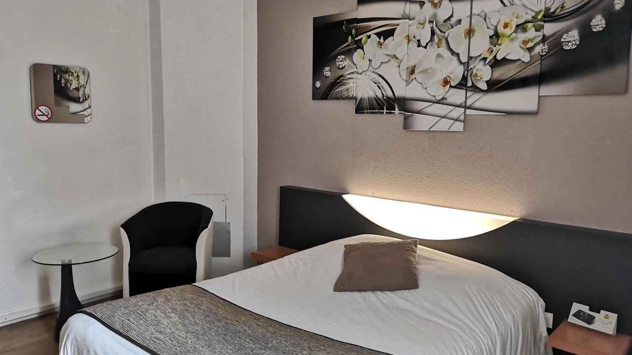 Photo of Bedroom in Romilly-sur-Seine