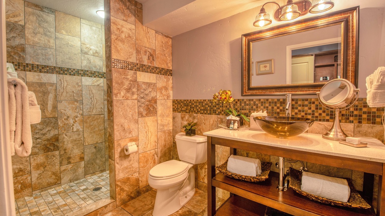Photo of Bathroom in Cottonwood