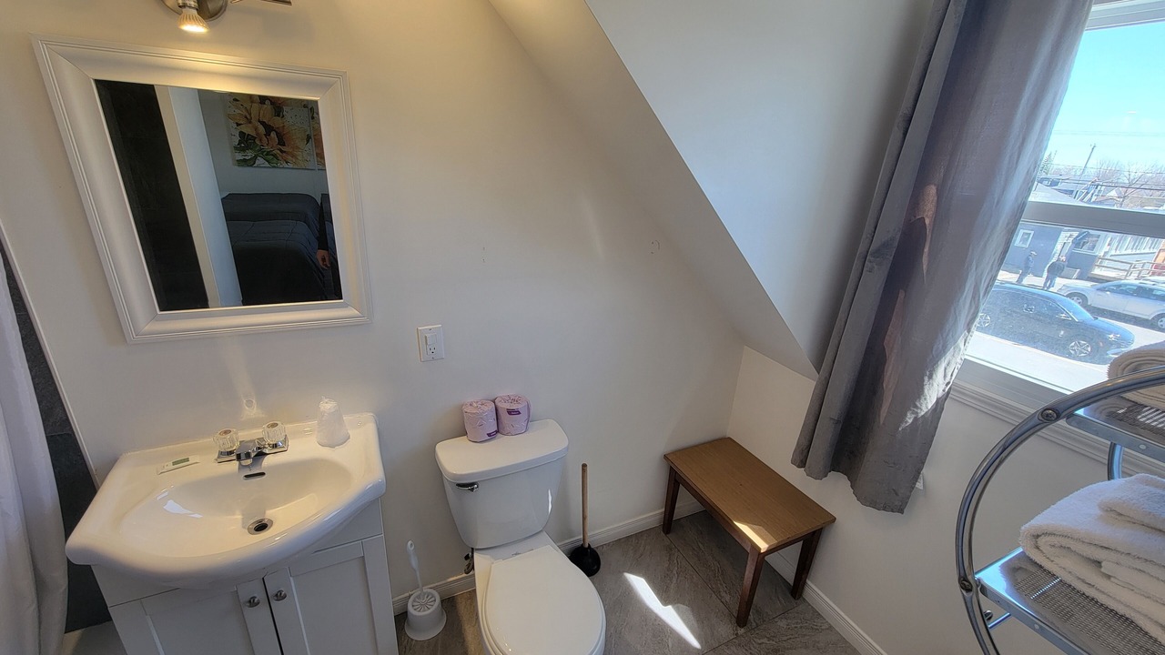 Photo of Bathroom in Salaberry De Valleyfield