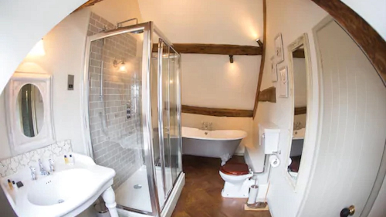 Photo of Bathroom in Stow-on-the-Wold