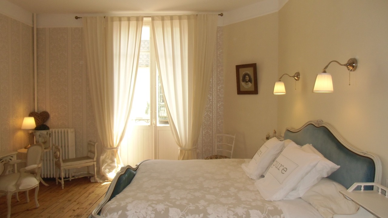 Photo of Bedroom in Egliseneuve-d'Entraigues