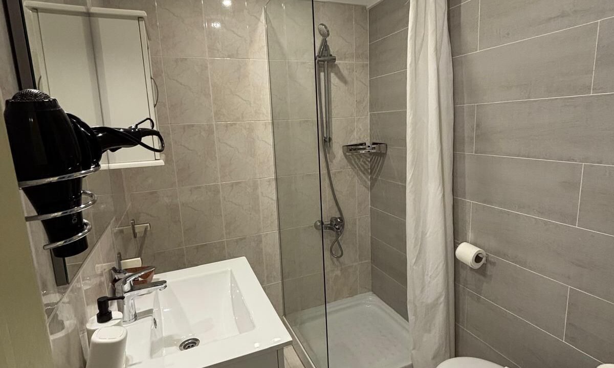 Photo of Bathroom in Les Roques