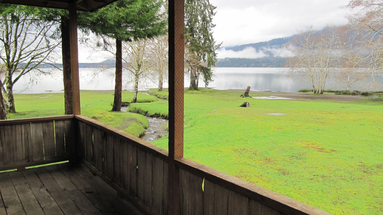 Photo of Livingroom in Quinault