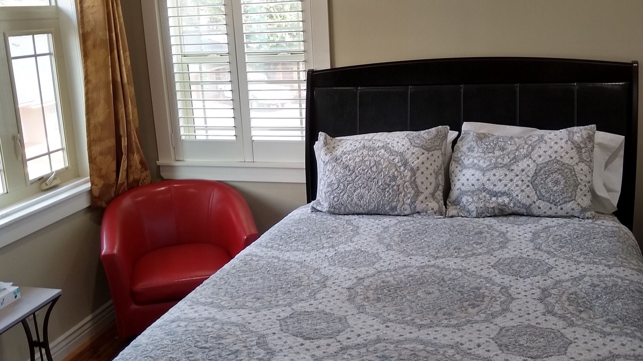 Photo of Bedroom in Larkspur