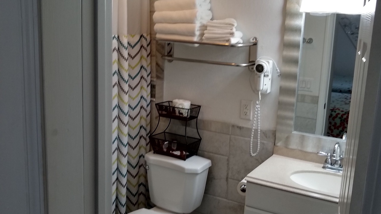 Photo of Bathroom in Larkspur