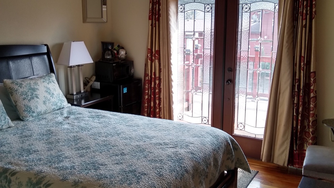 Photo of Bedroom in Larkspur