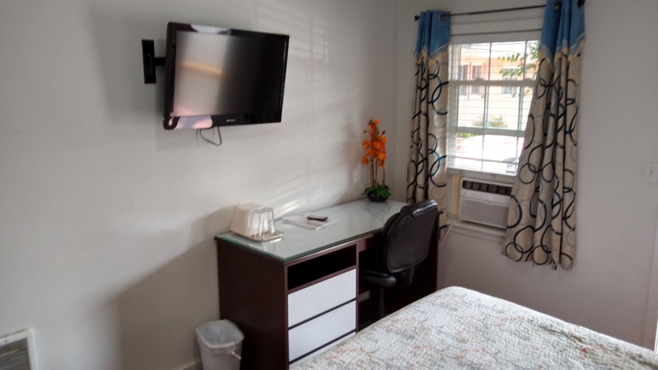 Photo of Bedroom in Larkspur