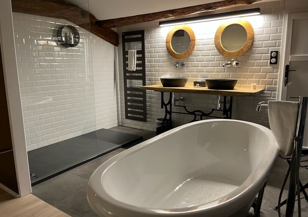 Photo of Bathroom in Mirepoix